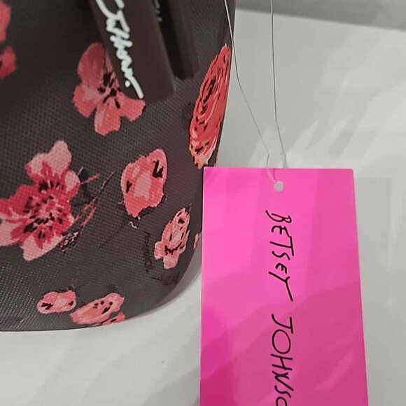 Betsey Johnson Lunchbox - Picture 5 of 8